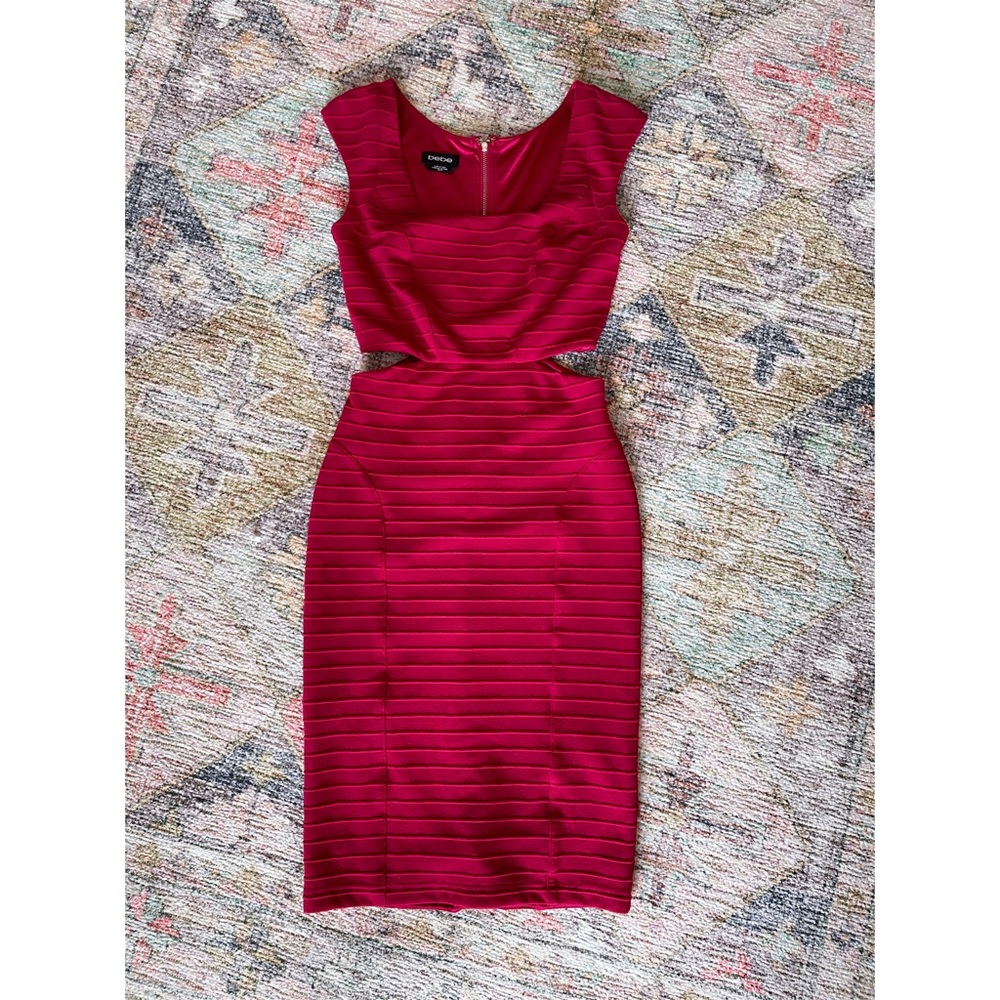 BEBE Cap sleeve, cut out dress! Size: XS